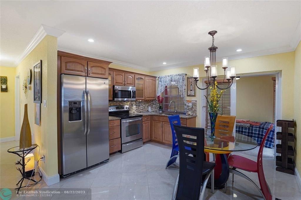 Nw 70th Ct, Tamarac, FL 33321