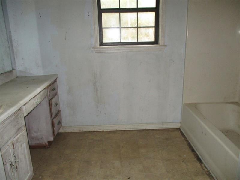 Table Mountain Dr, Macon, GA 31220