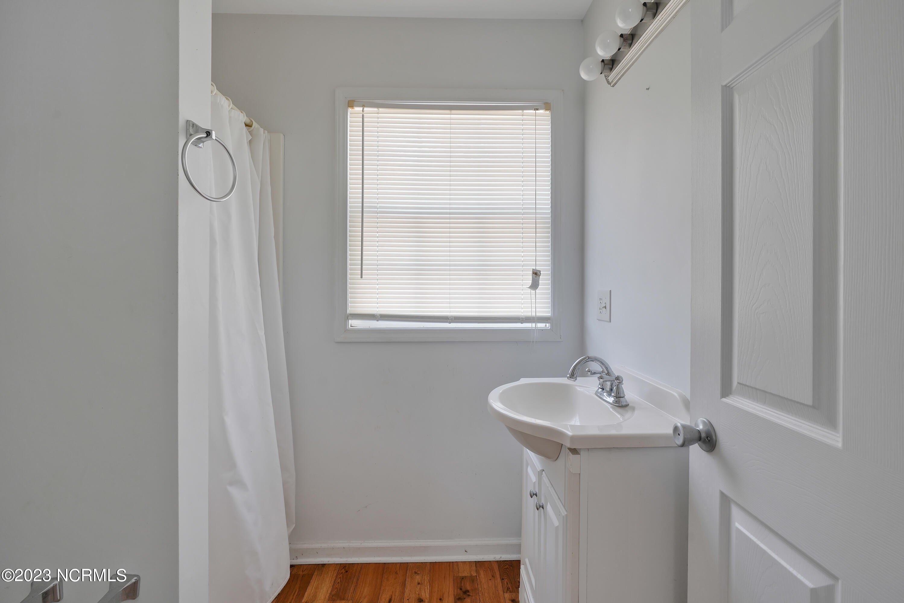 Nw 19th St, Oak Island, NC 28465