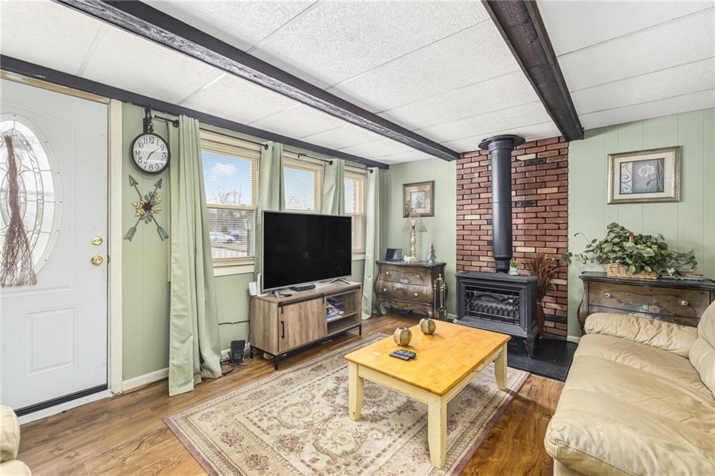 Cleveland St, West Warwick, RI 02893