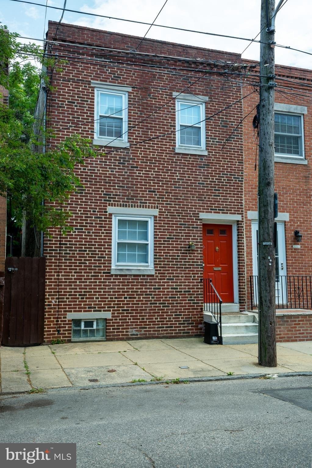 E Thompson St, Philadelphia, PA 19125