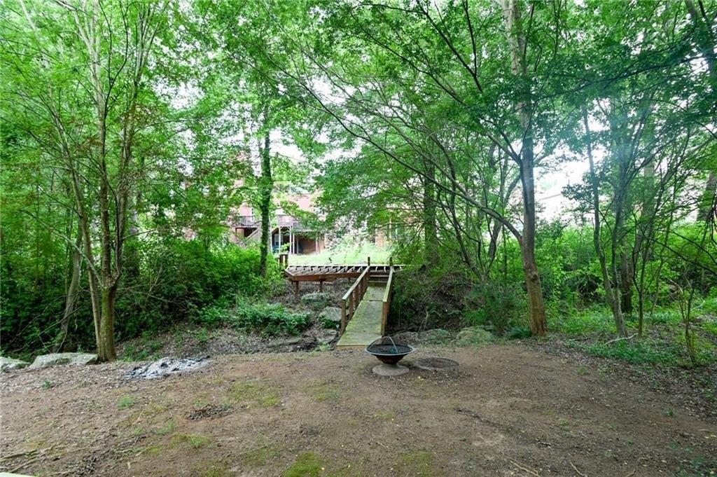 Southland Dr, Stone Mountain, GA 30087