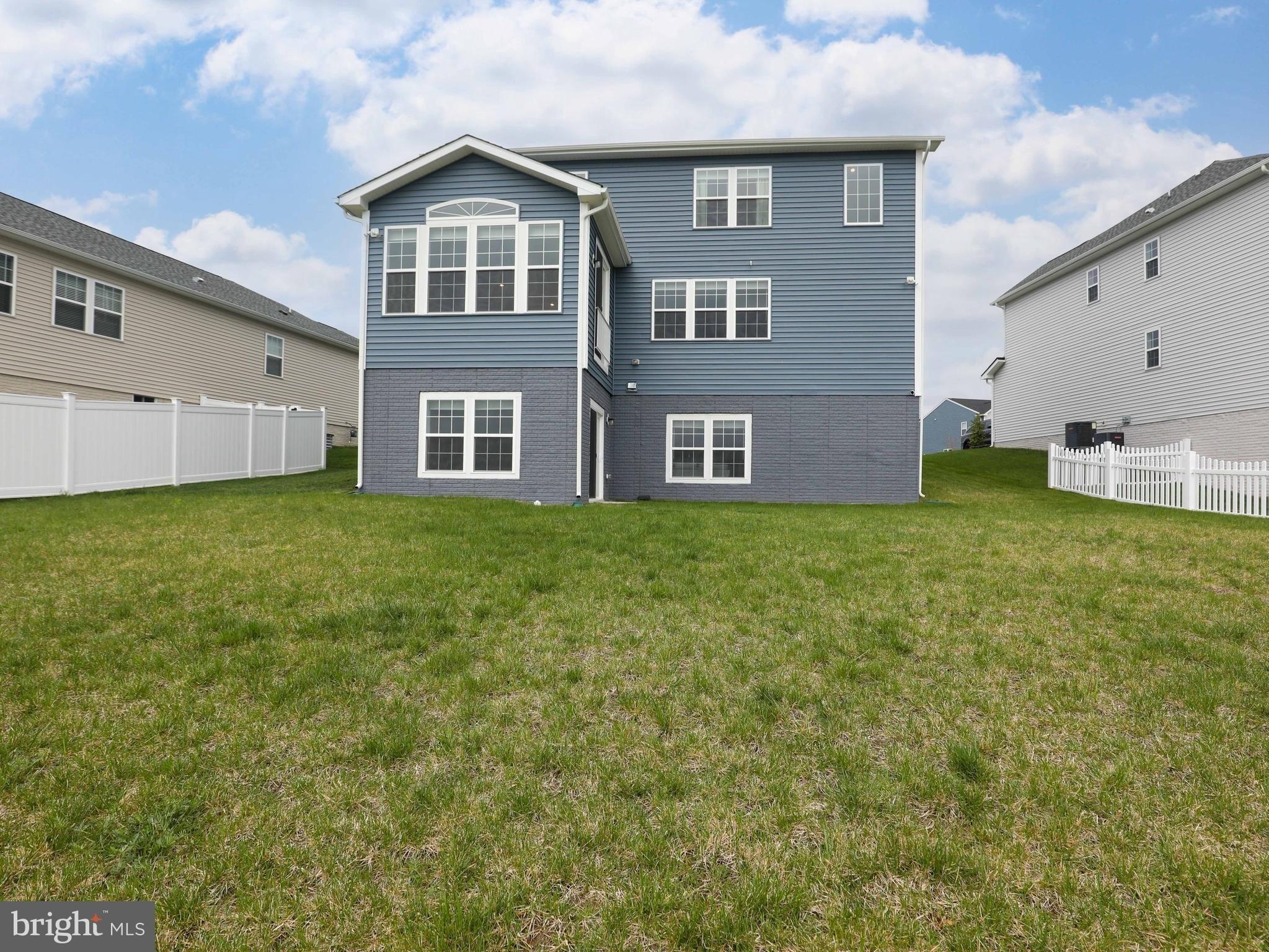 Brandenbury Ct, Stephens City, VA 22655