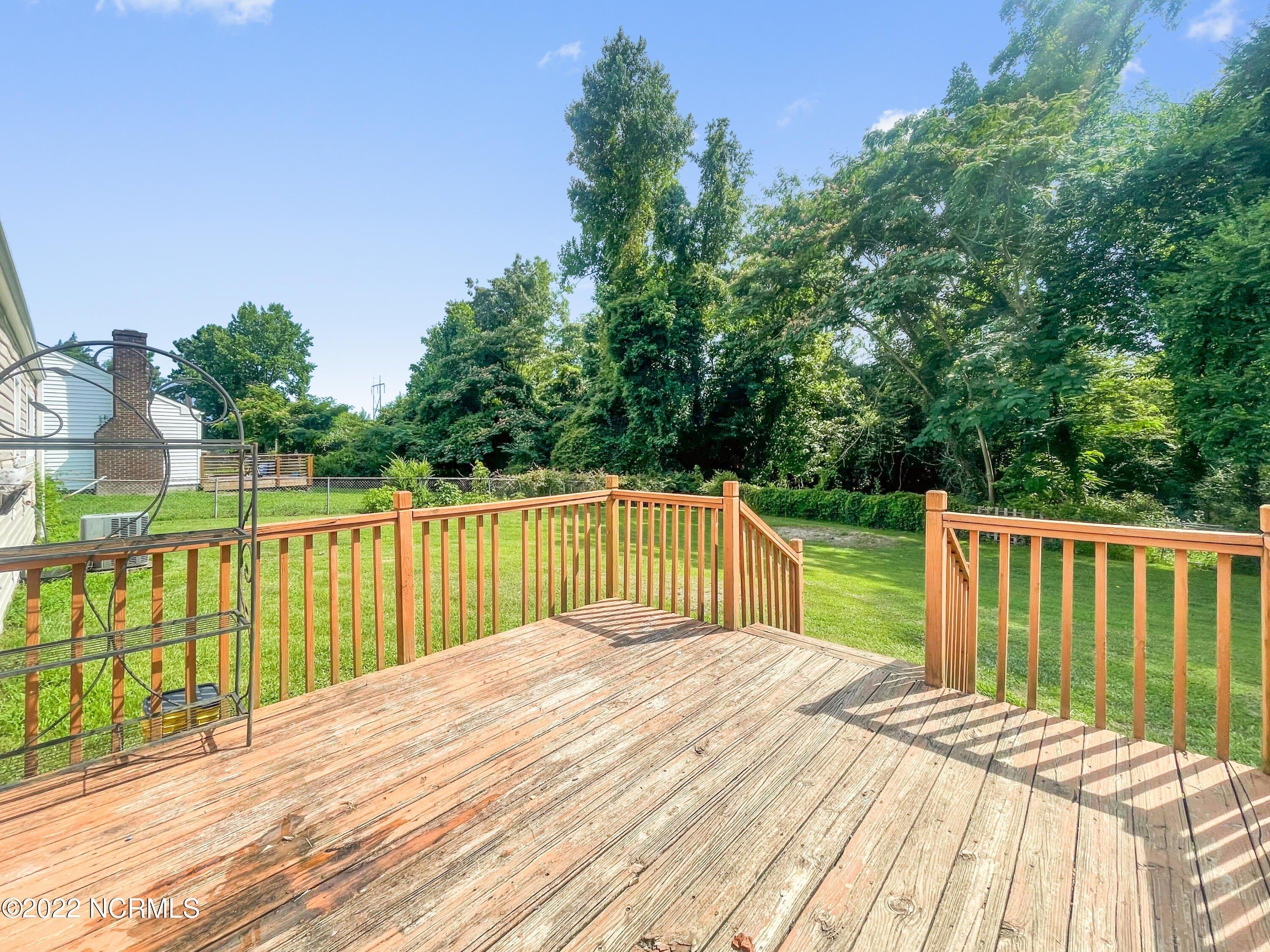 Thyme Ct, Jacksonville, NC 28540