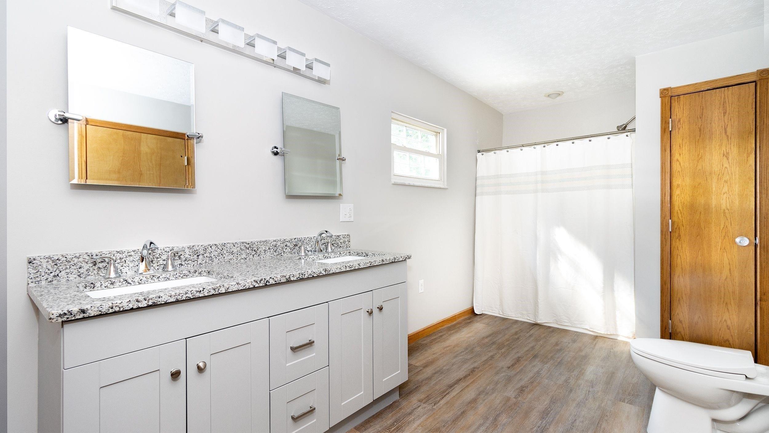 Hillview Cir, Milton, WV 25541