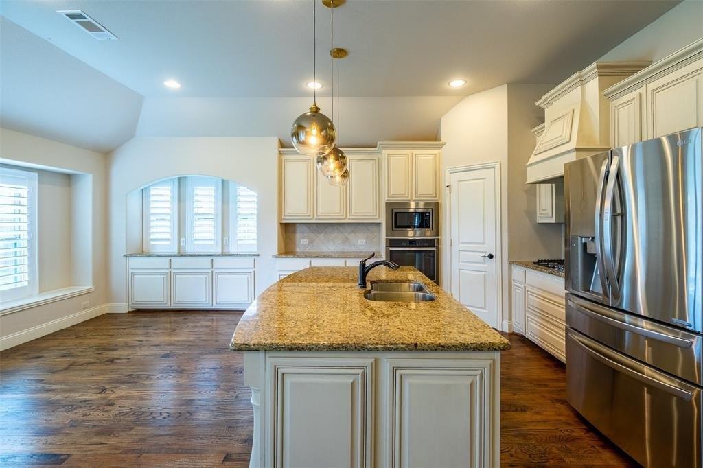 Knoxbridge Rd, Forney, TX 75126