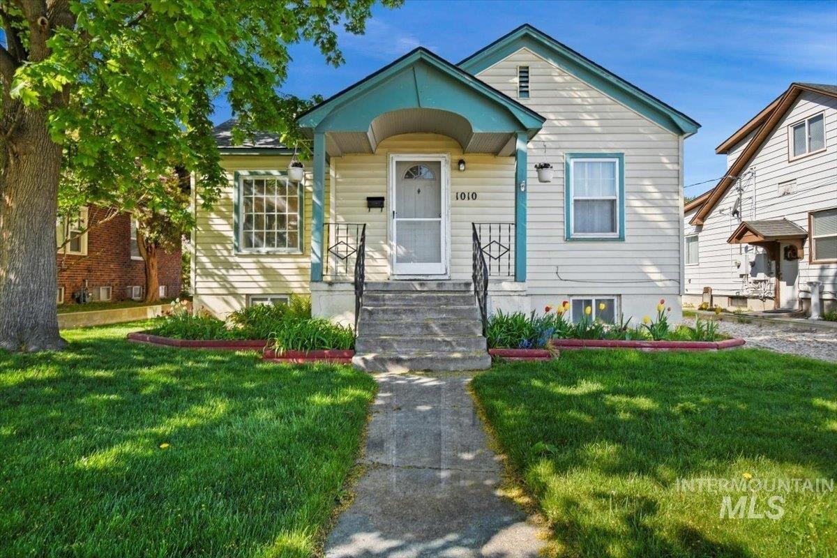 Everett St, Caldwell, ID 83605