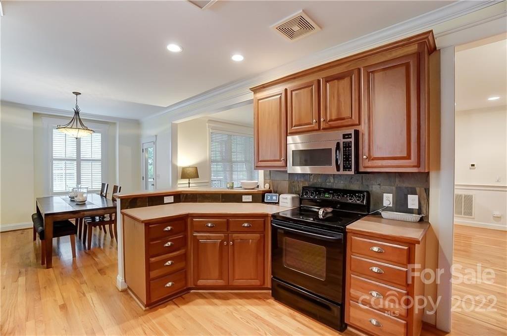 Island Forest Dr, Cornelius, NC 28031