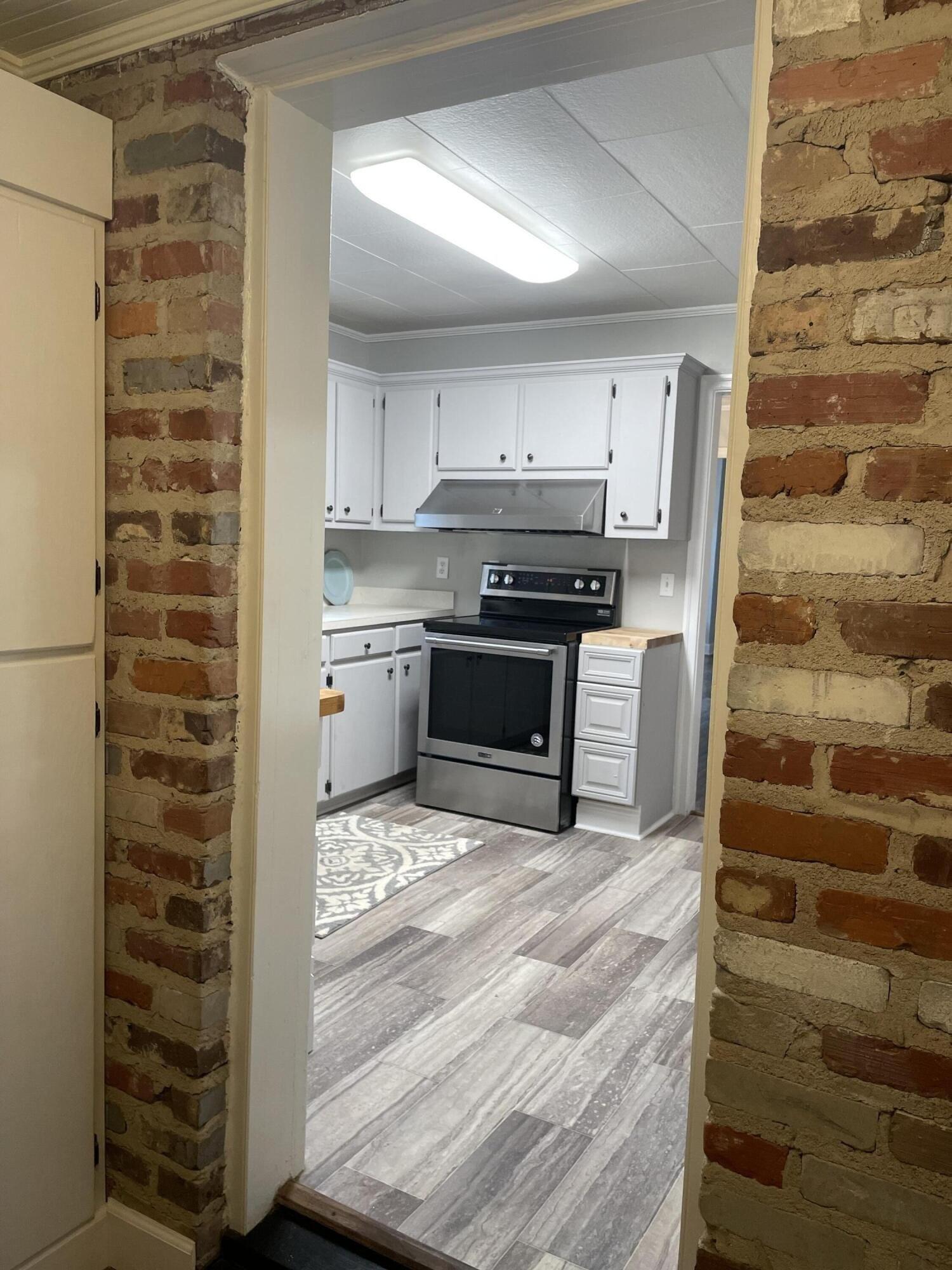 Forest Cir, Walterboro, SC 29488