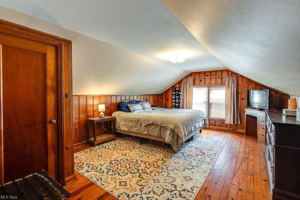 Adams Ave, Cuyahoga Falls, OH 44221