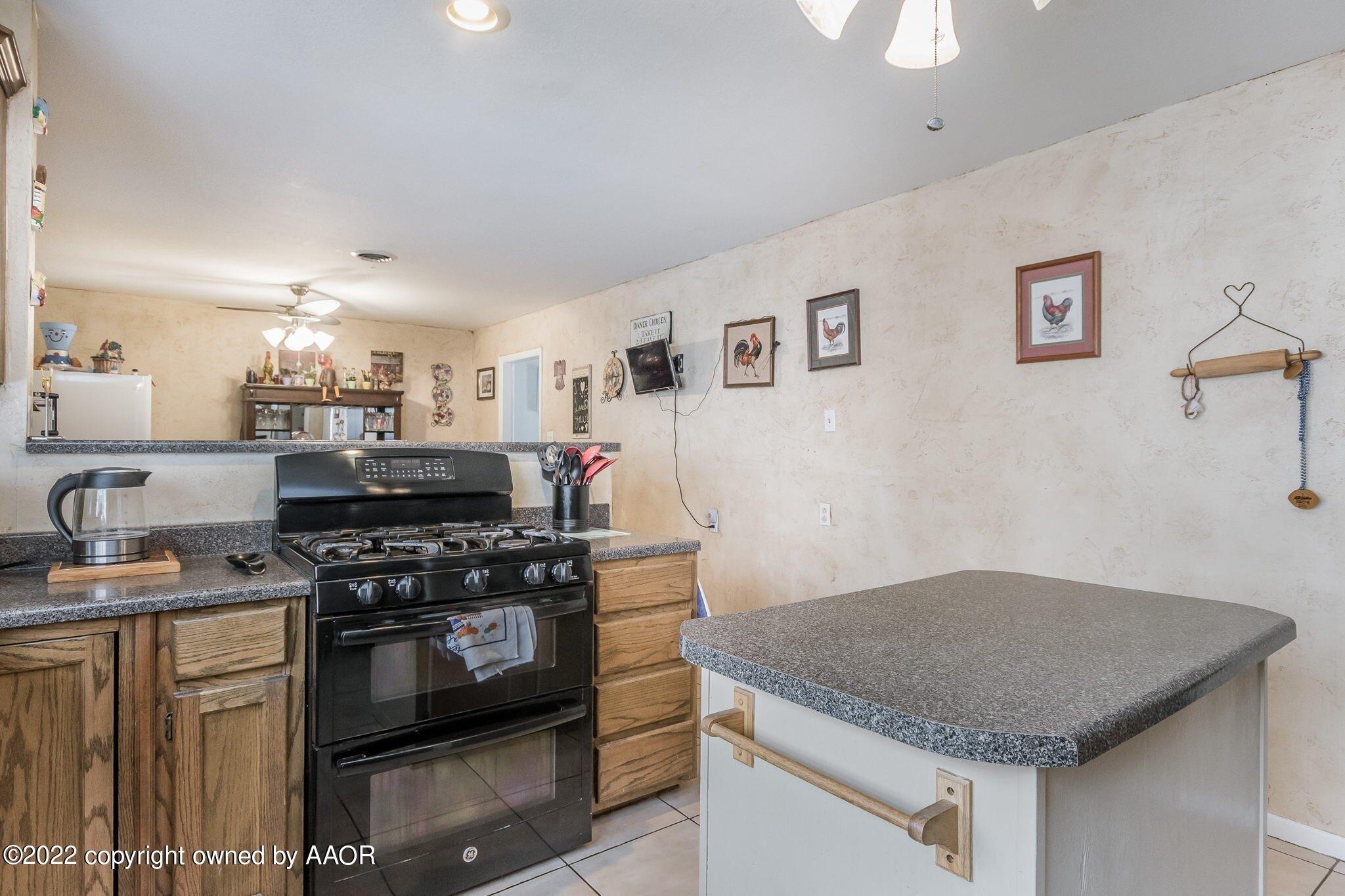 Hilltop Dr, Amarillo, TX 79108