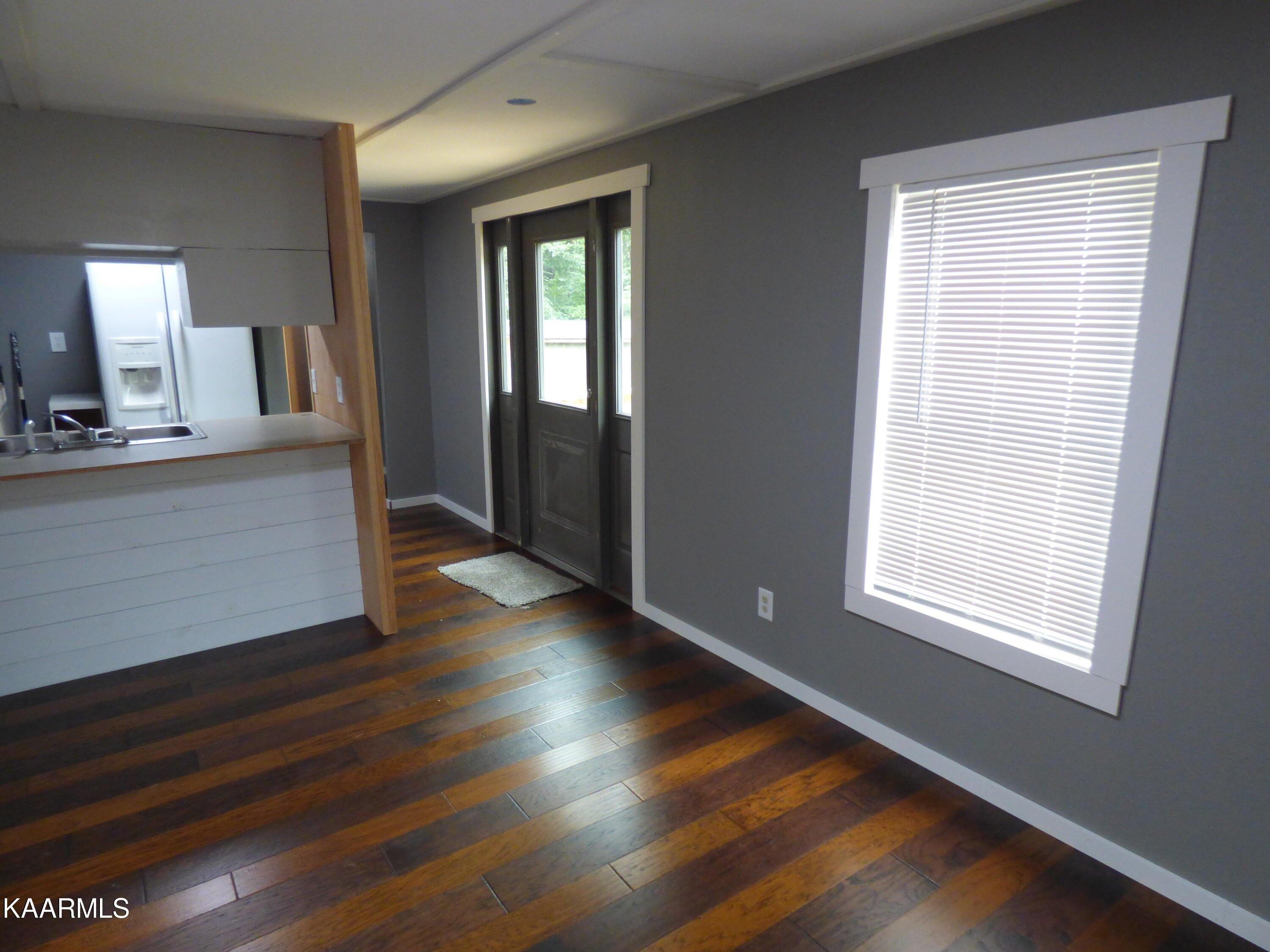 Monticello Ln, Crossville, TN 38558