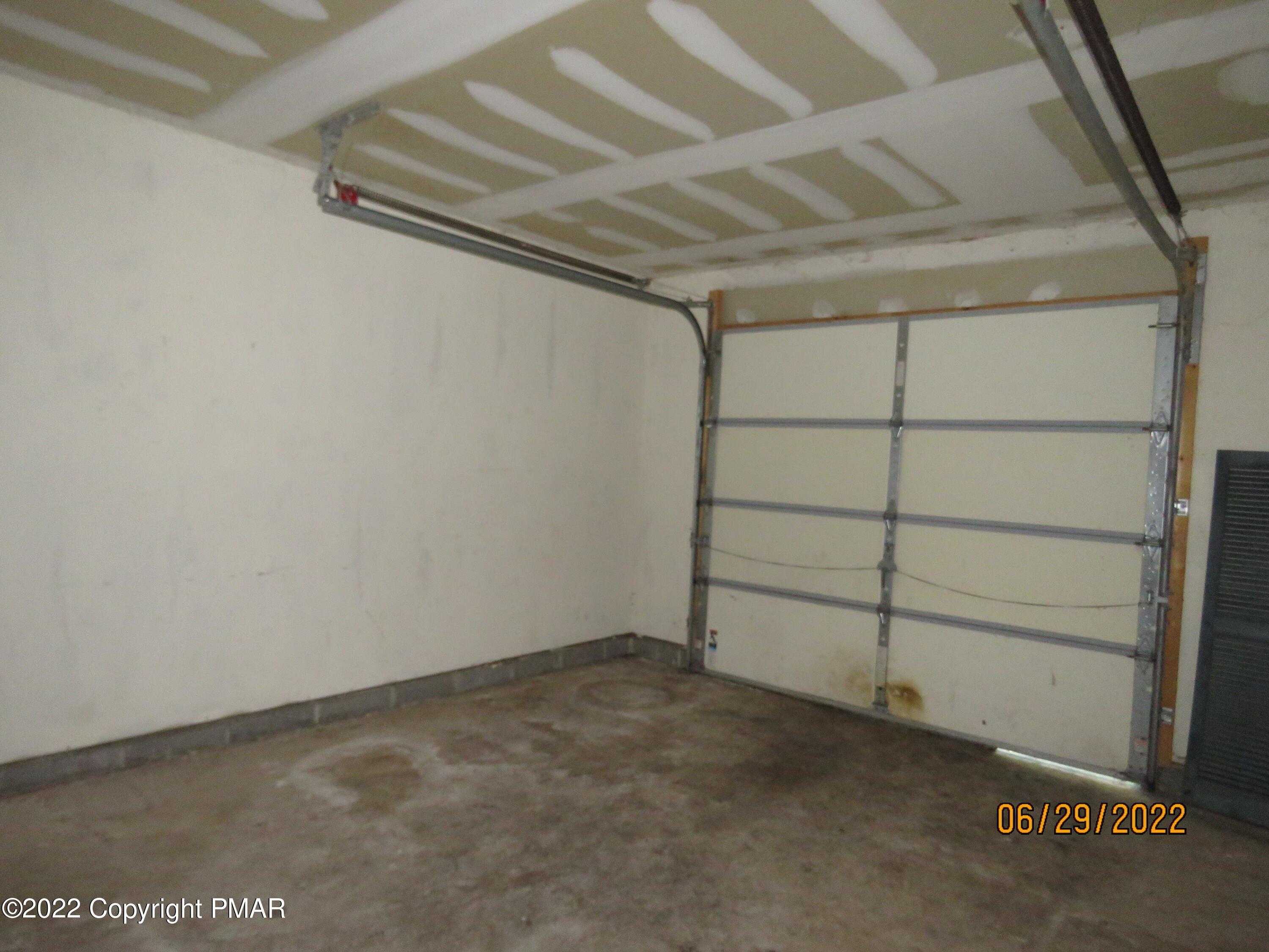 Cambell Way, Tobyhanna, PA 18466