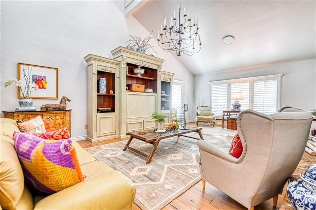 Saint Charles Pl, Chickasha, OK 73018