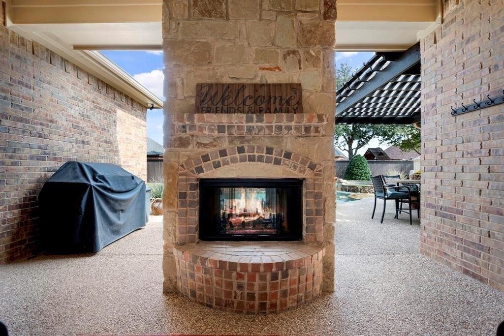 Marquis Ln, Mansfield, TX 76063