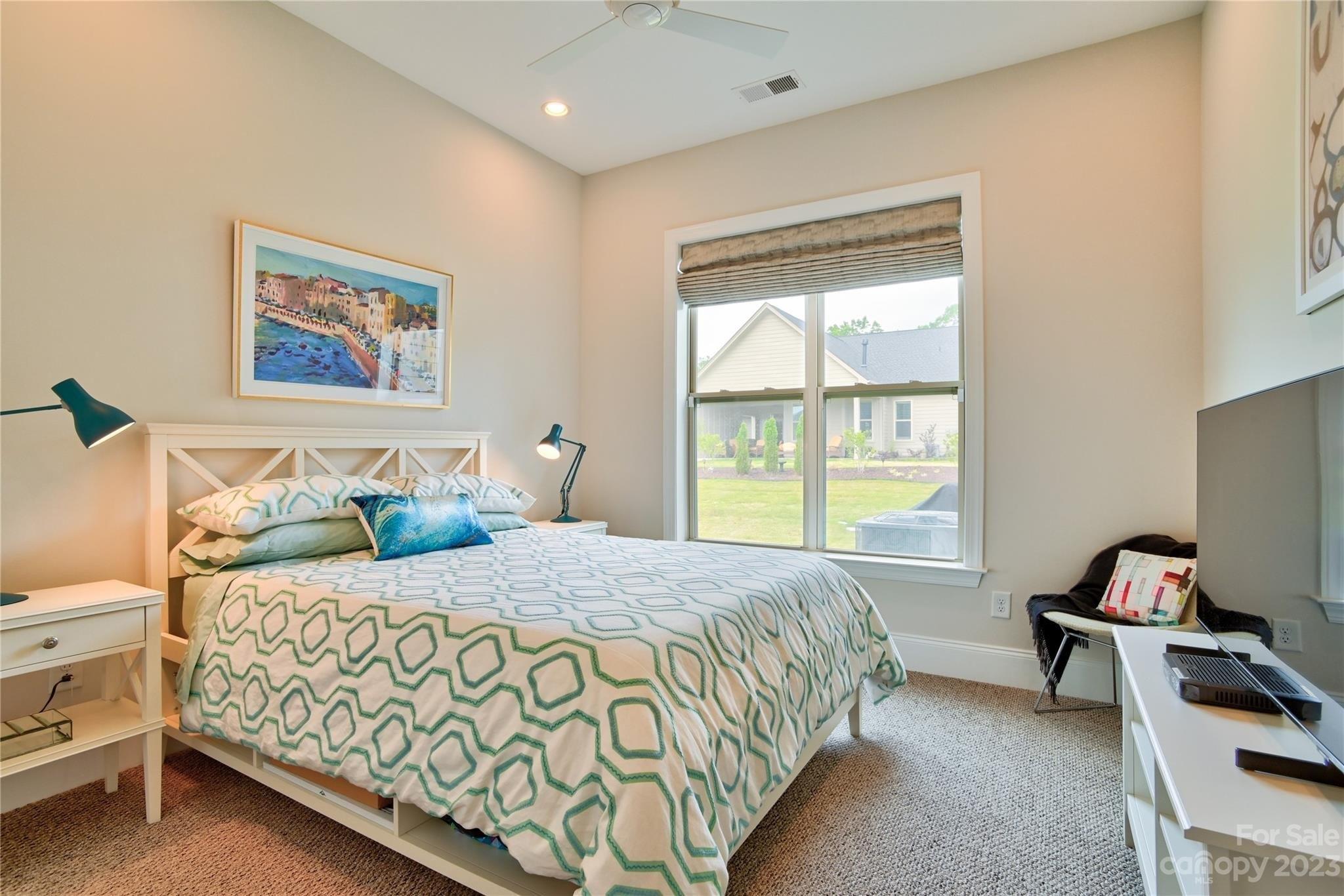 Cove Ct, Charlotte, NC 28278