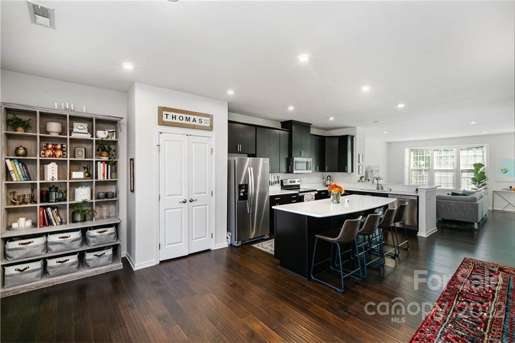 Speer Blvd, Charlotte, NC 28217