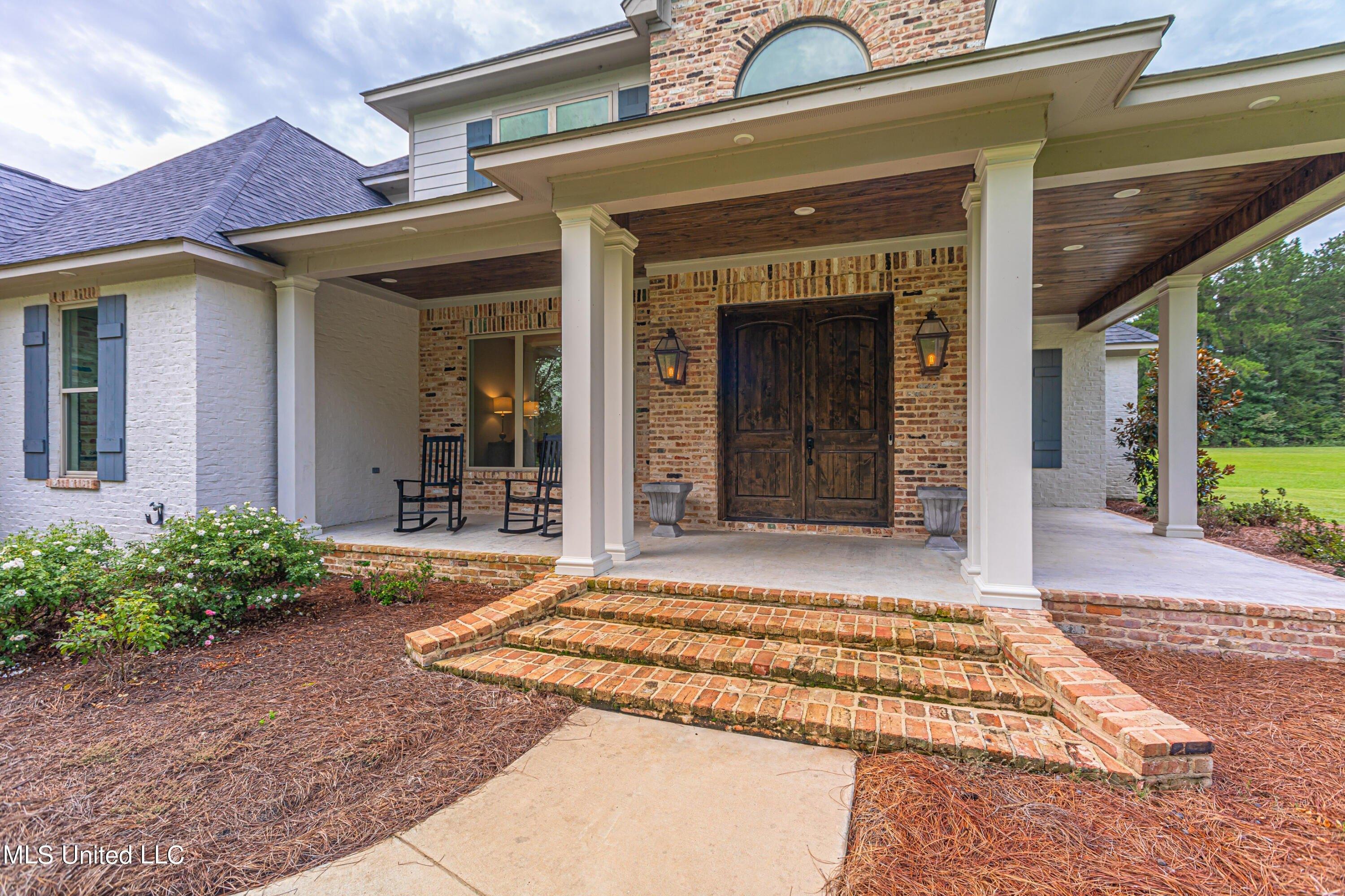Falcon Way, Brandon, MS 39047