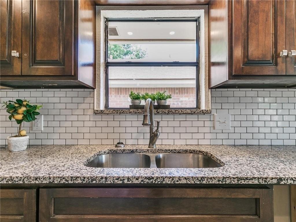 Rolling Hills Ter, Edmond, OK 73012