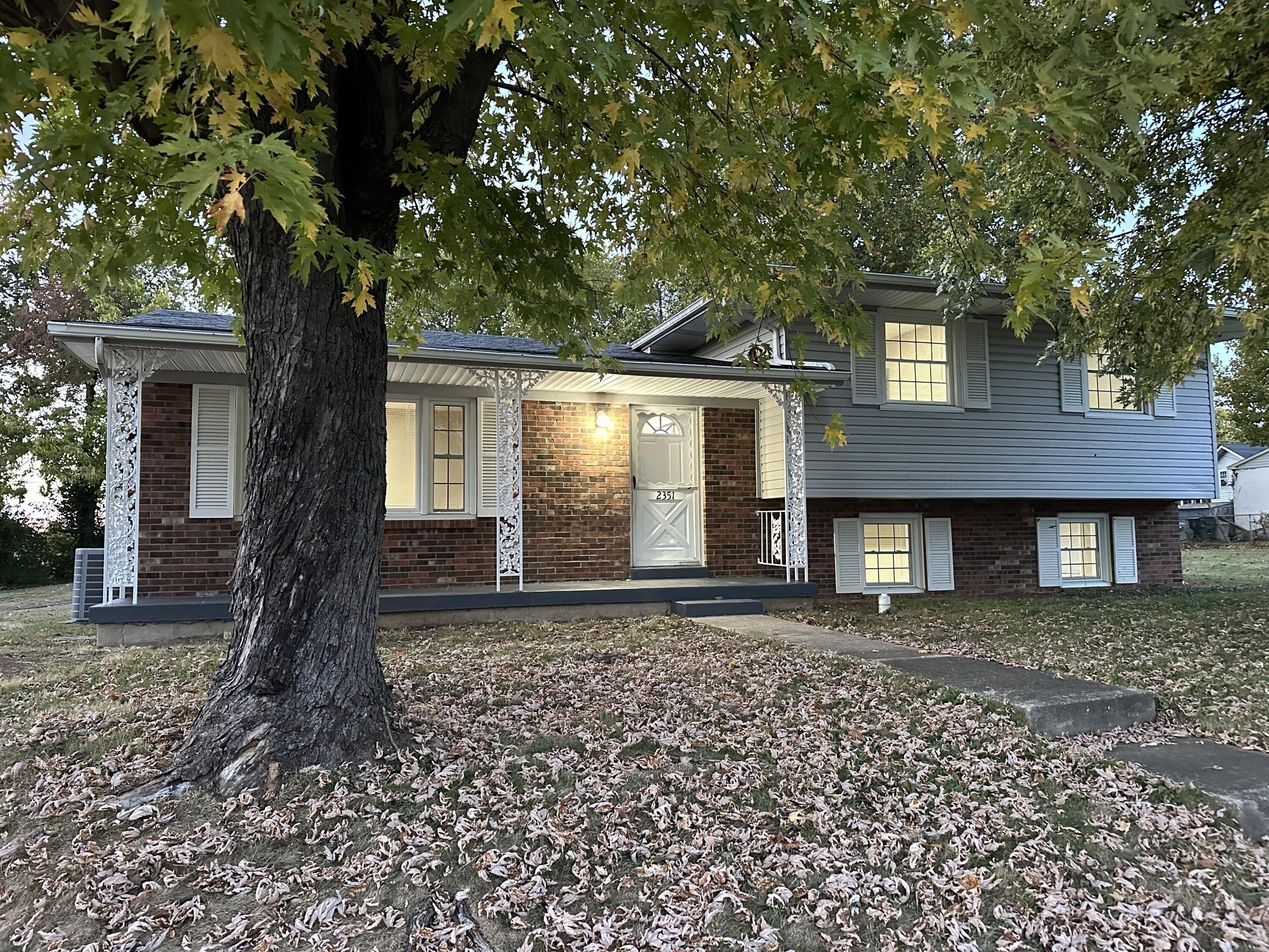 Pierson Dr, Lexington, KY 40505
