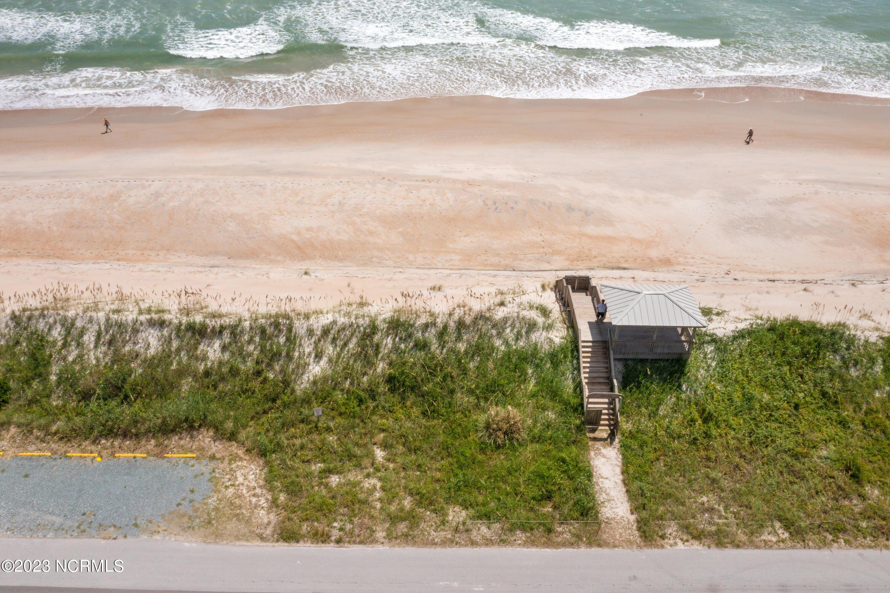 6th St, Surf City, NC 28445