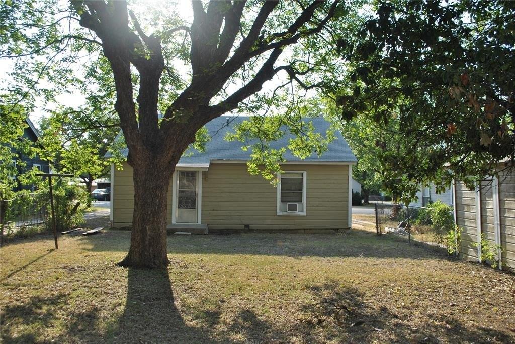 S Williams Dr, Comanche, TX 76442