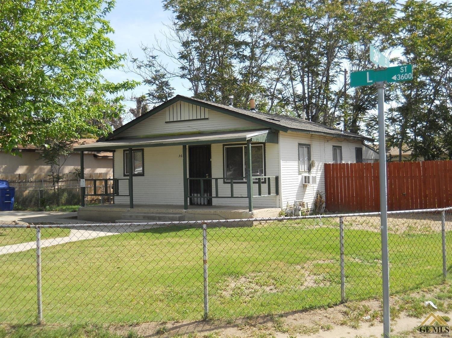 L St, Bakersfield, CA 93301