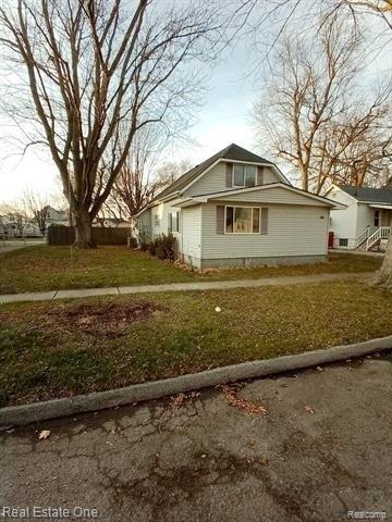N Mary St, Marine City, MI 48039