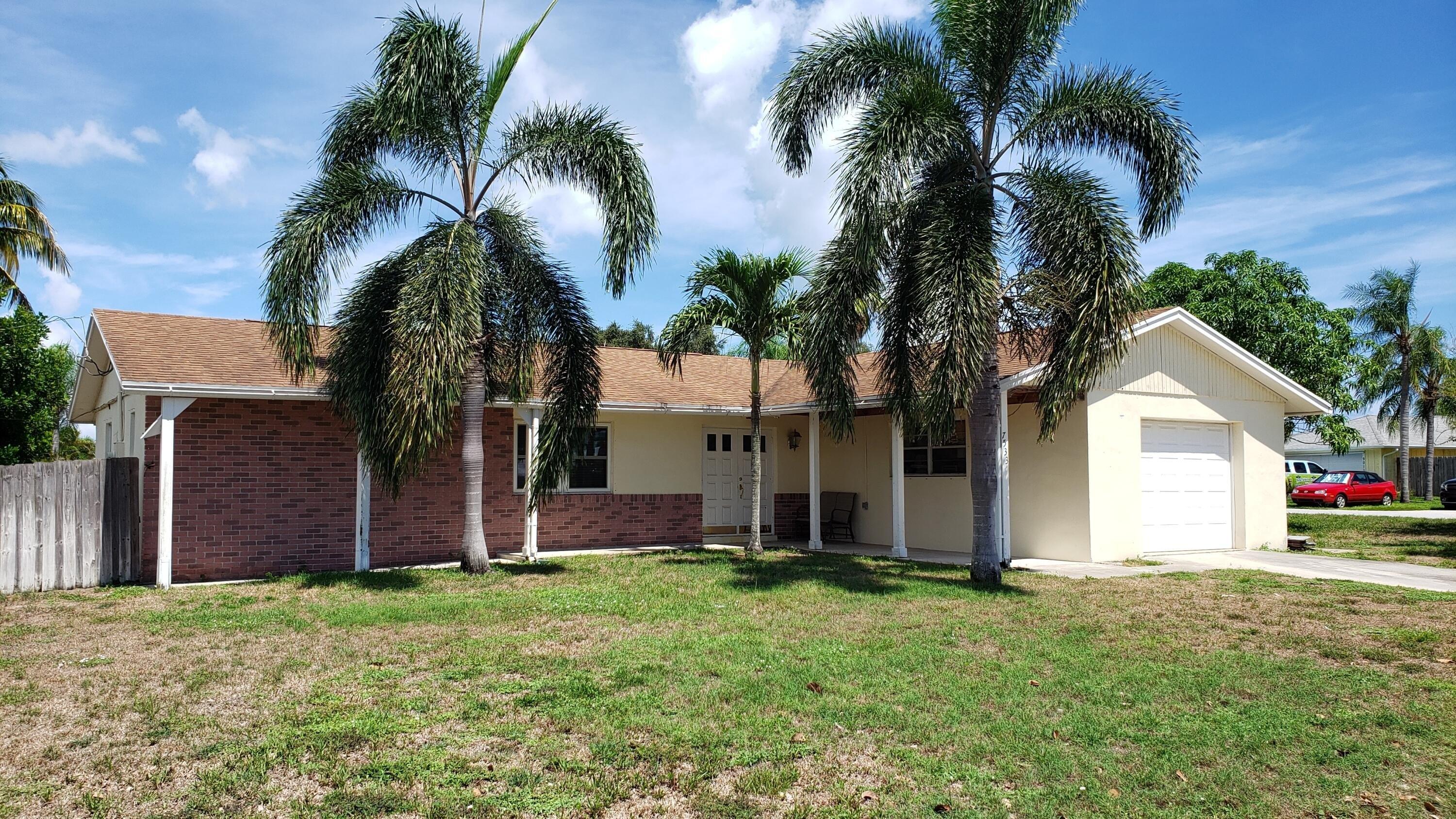 Se Peacock St, Hobe Sound, FL 33455