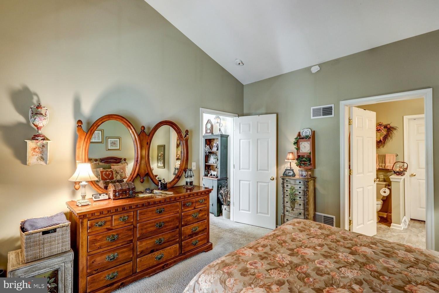 Weaver Ave, Ephrata, PA 17522