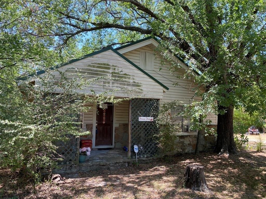 E 3rd St, Weatherford, TX 76086