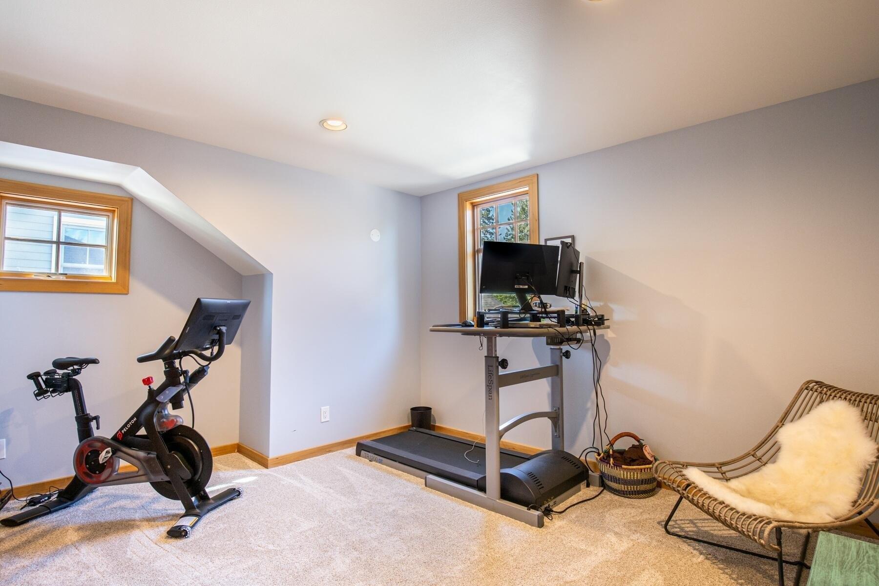 Nw Ithaca Ave, Bend, OR 97703