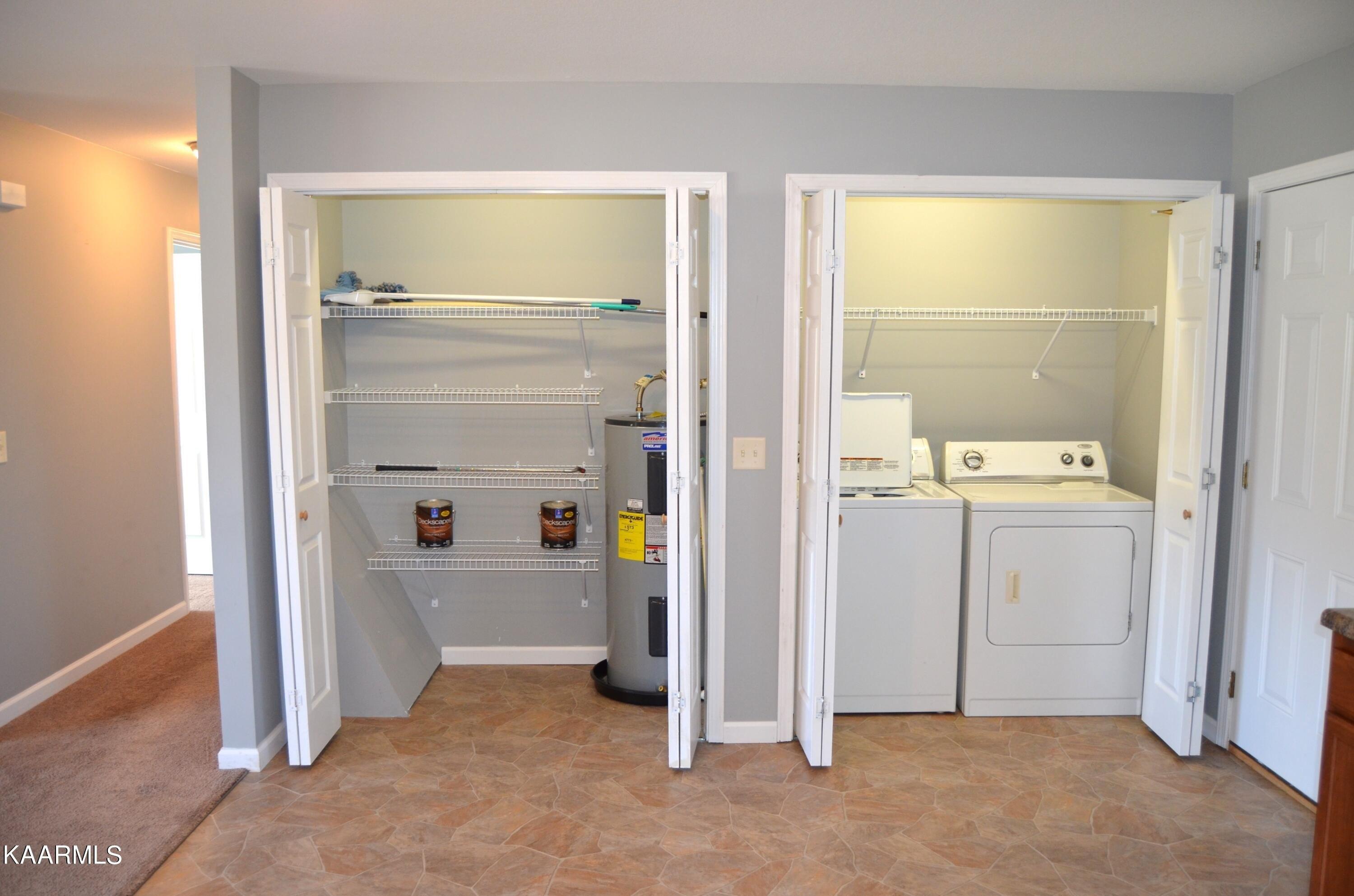 Iris Cir, Crossville, TN 38555