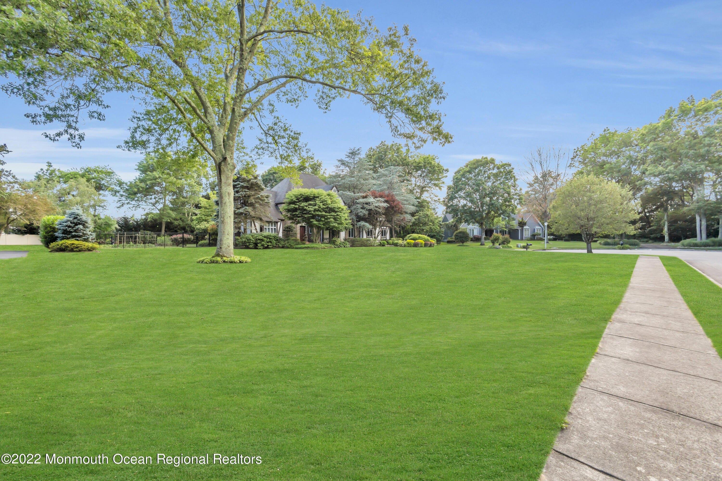 Cynthia Ln, Toms River, NJ 08755