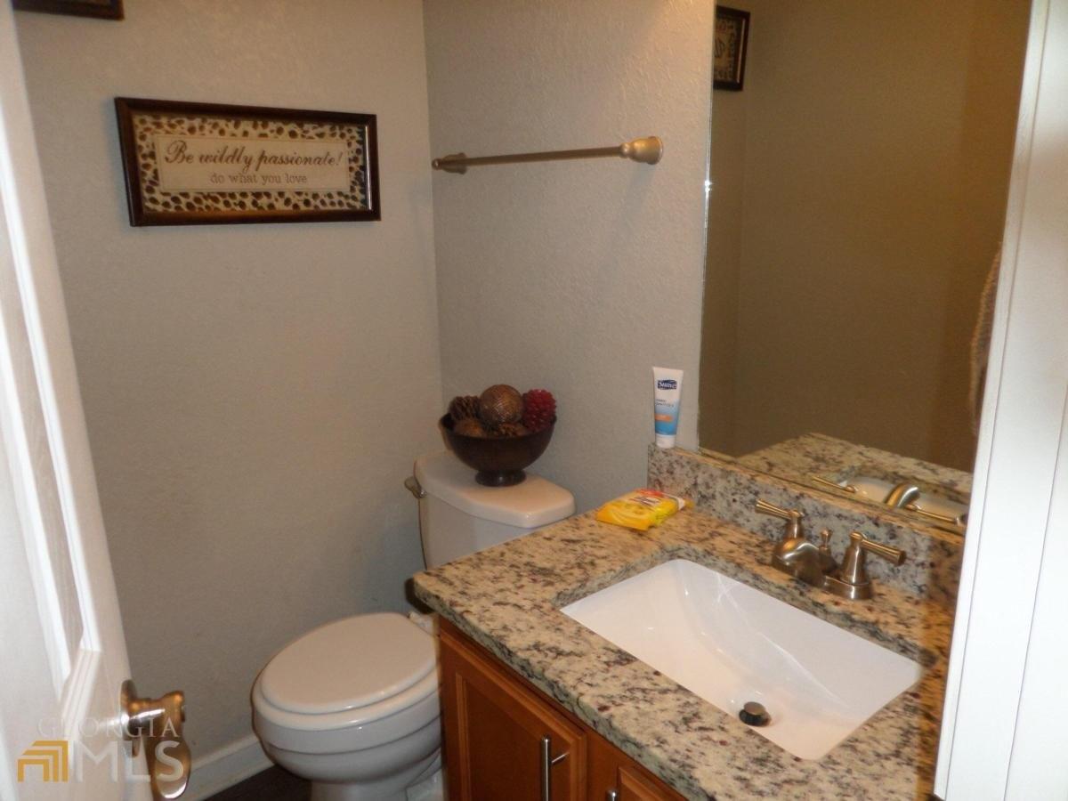 Ezzard St, Lawrenceville, GA 30046