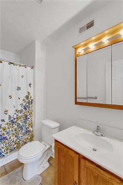 Blueberry Ln, Wexford, PA 15090