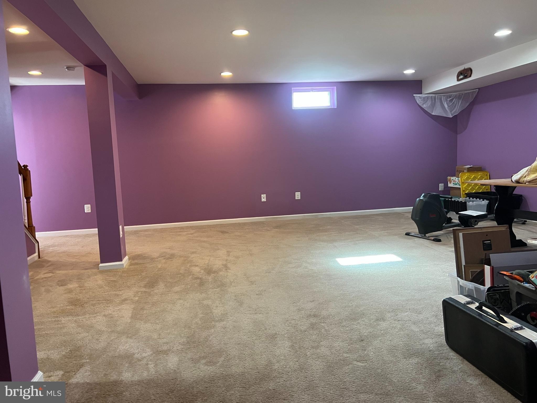 Tollerton Trl, Falling Waters, WV 25419