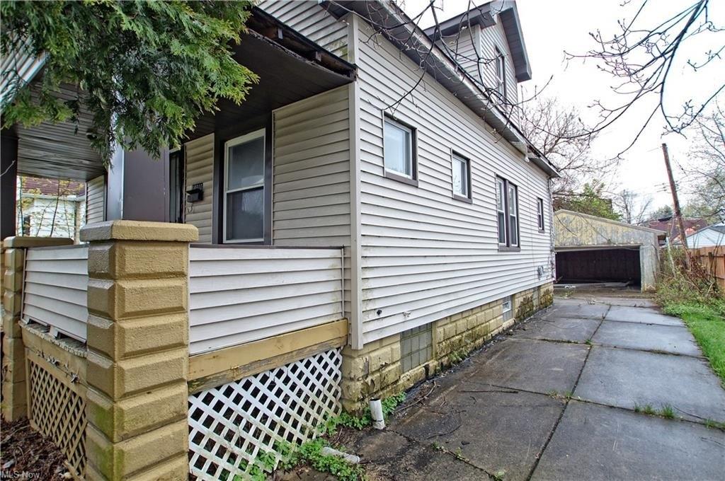 Kingsford Ave, Cleveland, OH 44128