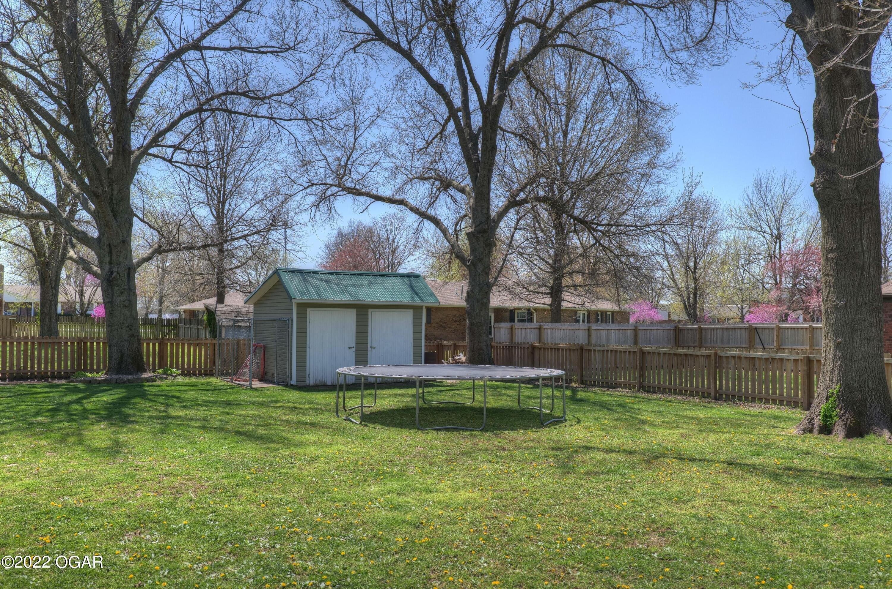Maple St, Lamar, MO 64759
