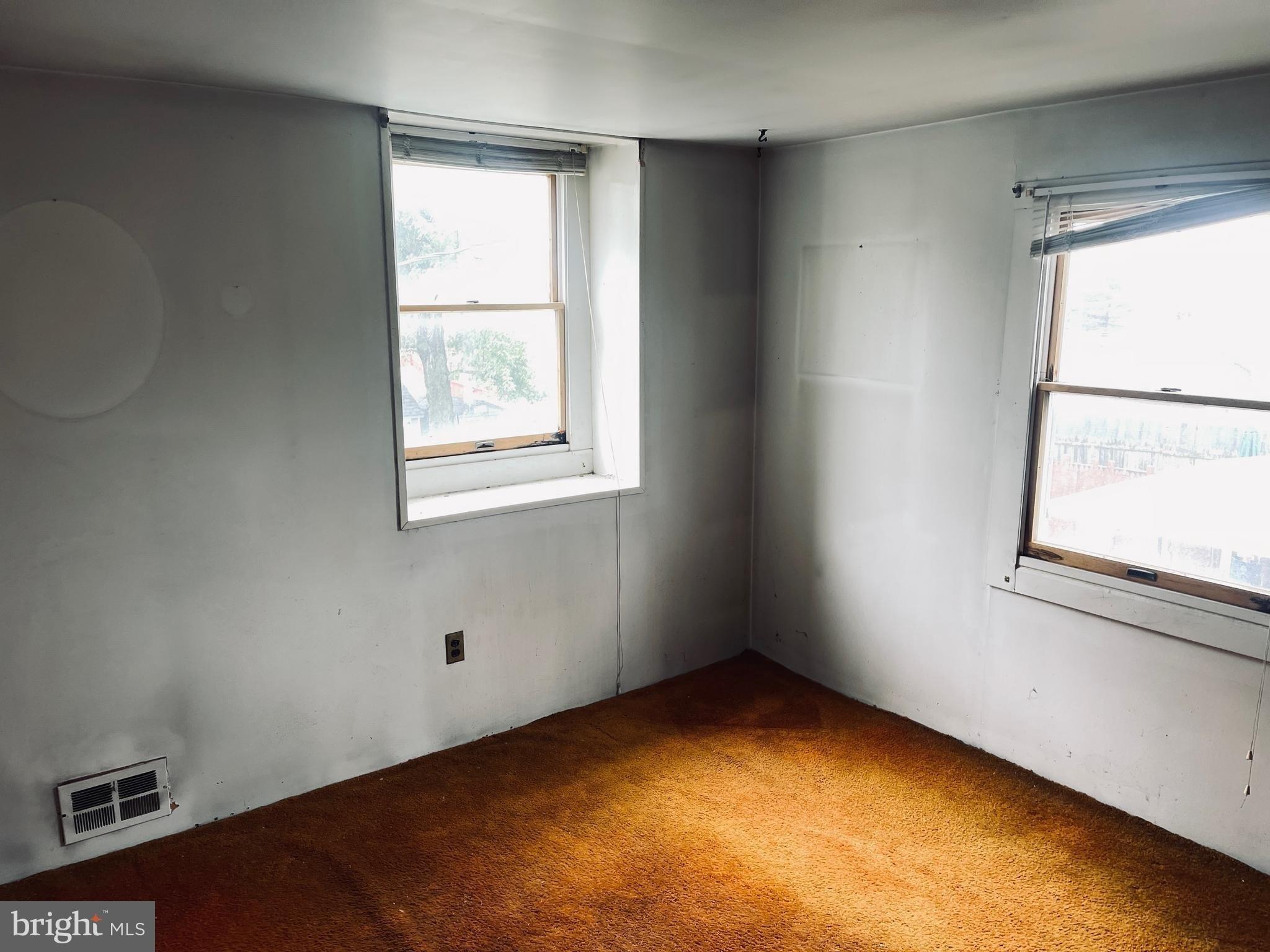 Ryerson Cir, Halethorpe, MD 21227