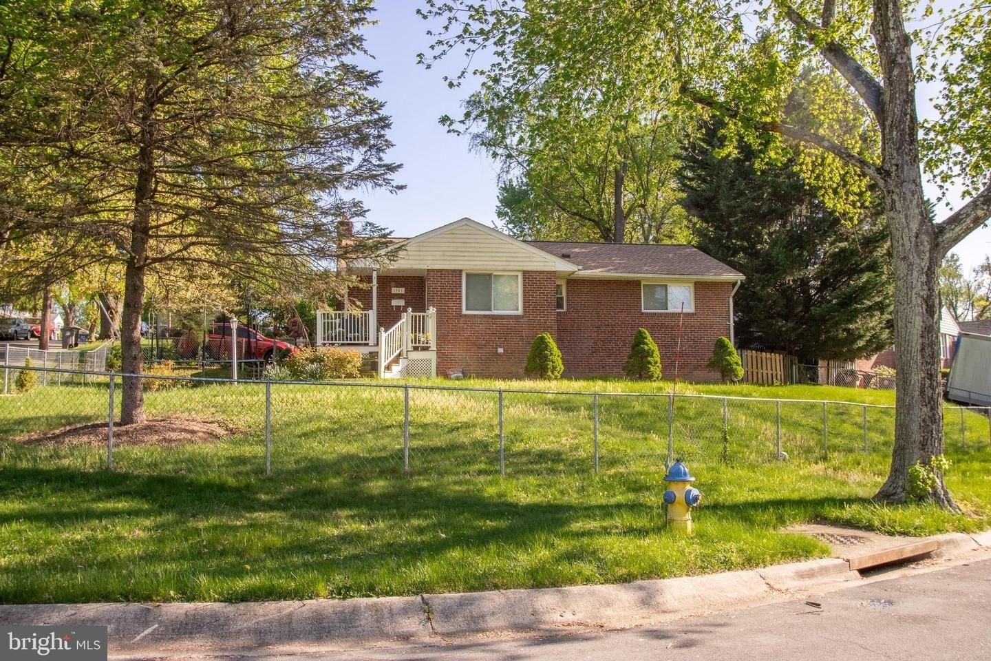 Gainsboro Rd, Rockville, MD 20851