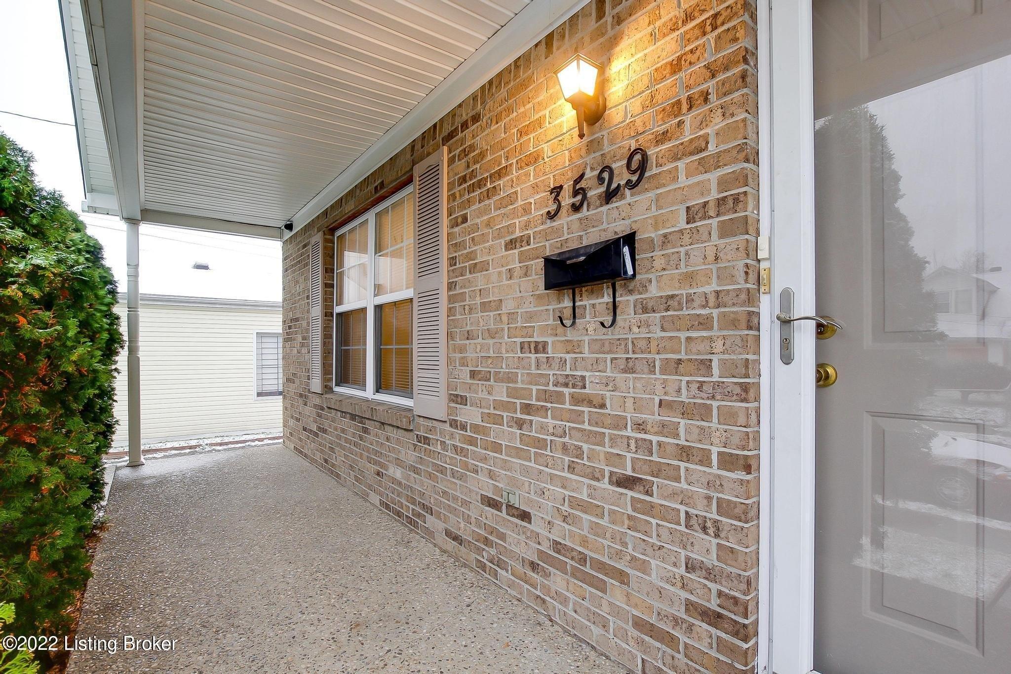 Hale Ave, Louisville, KY 40211