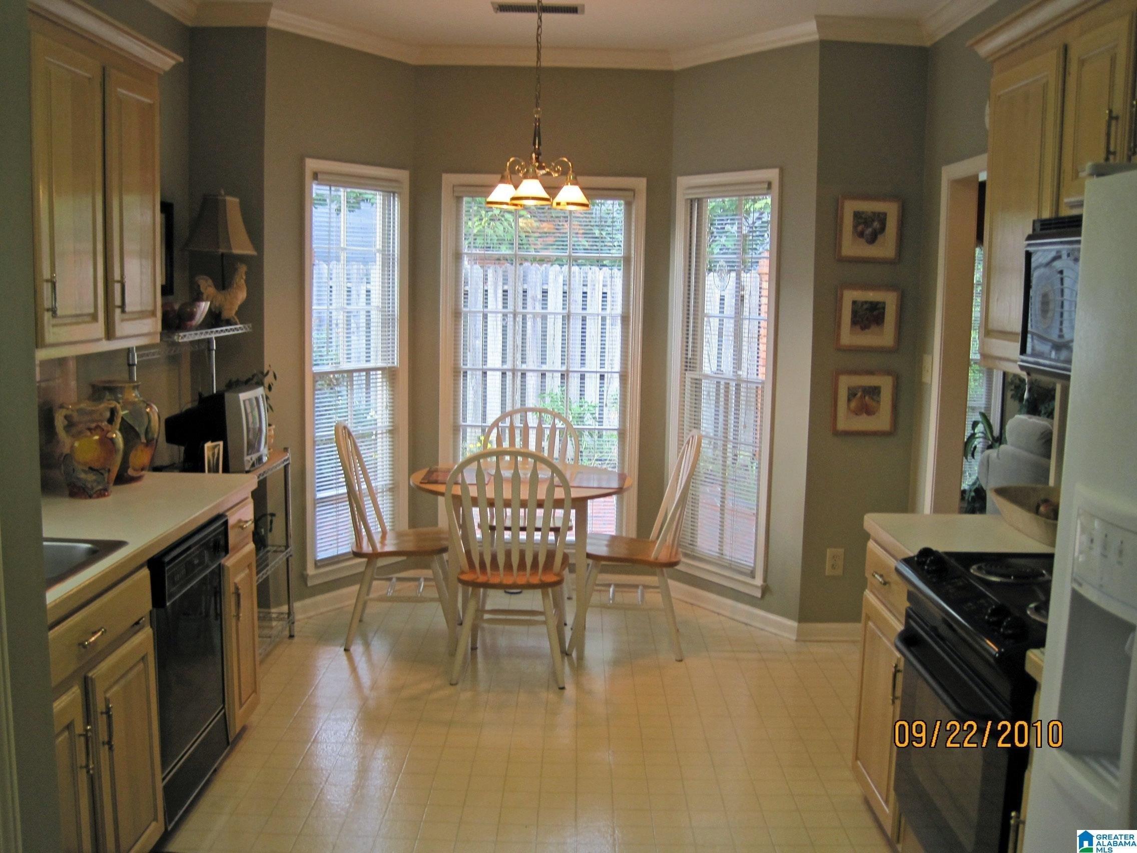 Timber Ridge Dr, Vestavia, AL 35243