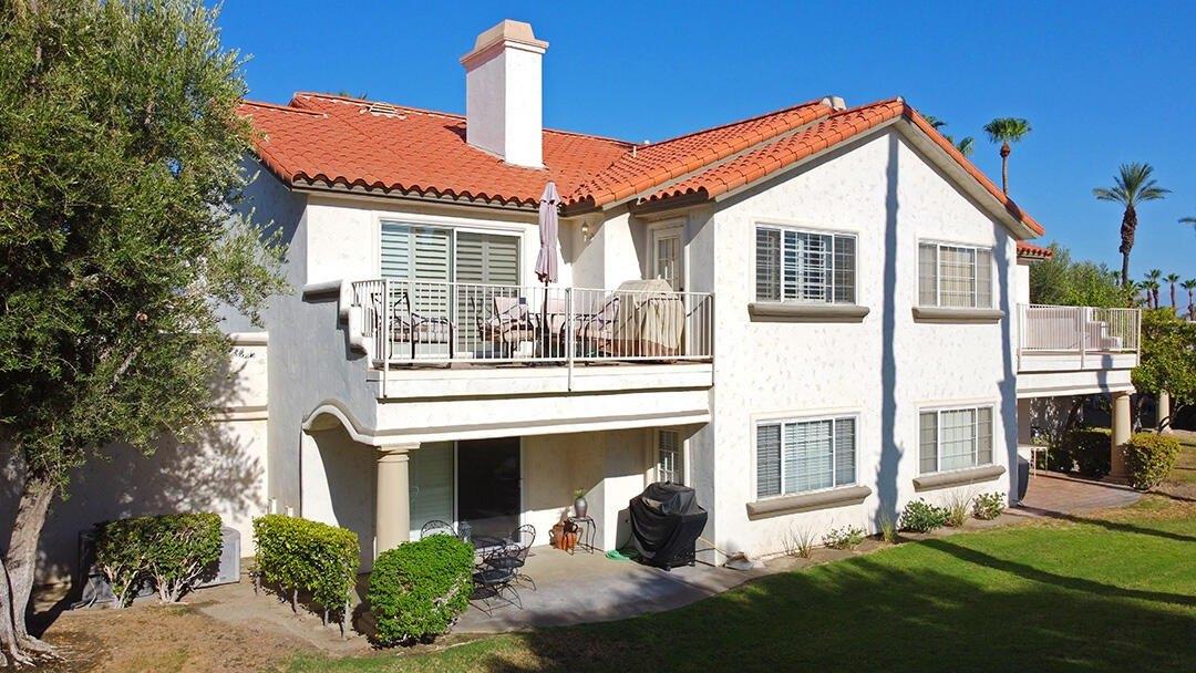Vista Lago Cir N, Palm Desert, CA 92211