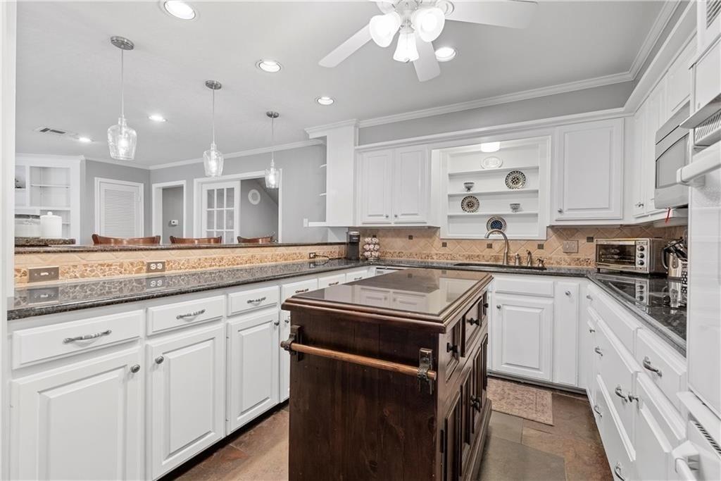 Cherry Creek Dr, Woodway, TX 76712