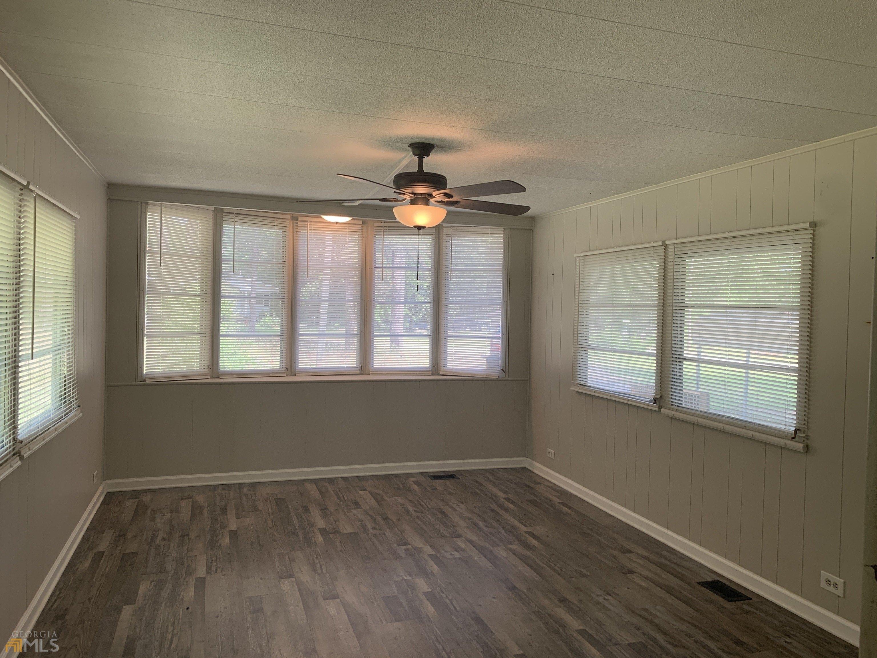 Jottings Dr, Toccoa, GA 30577