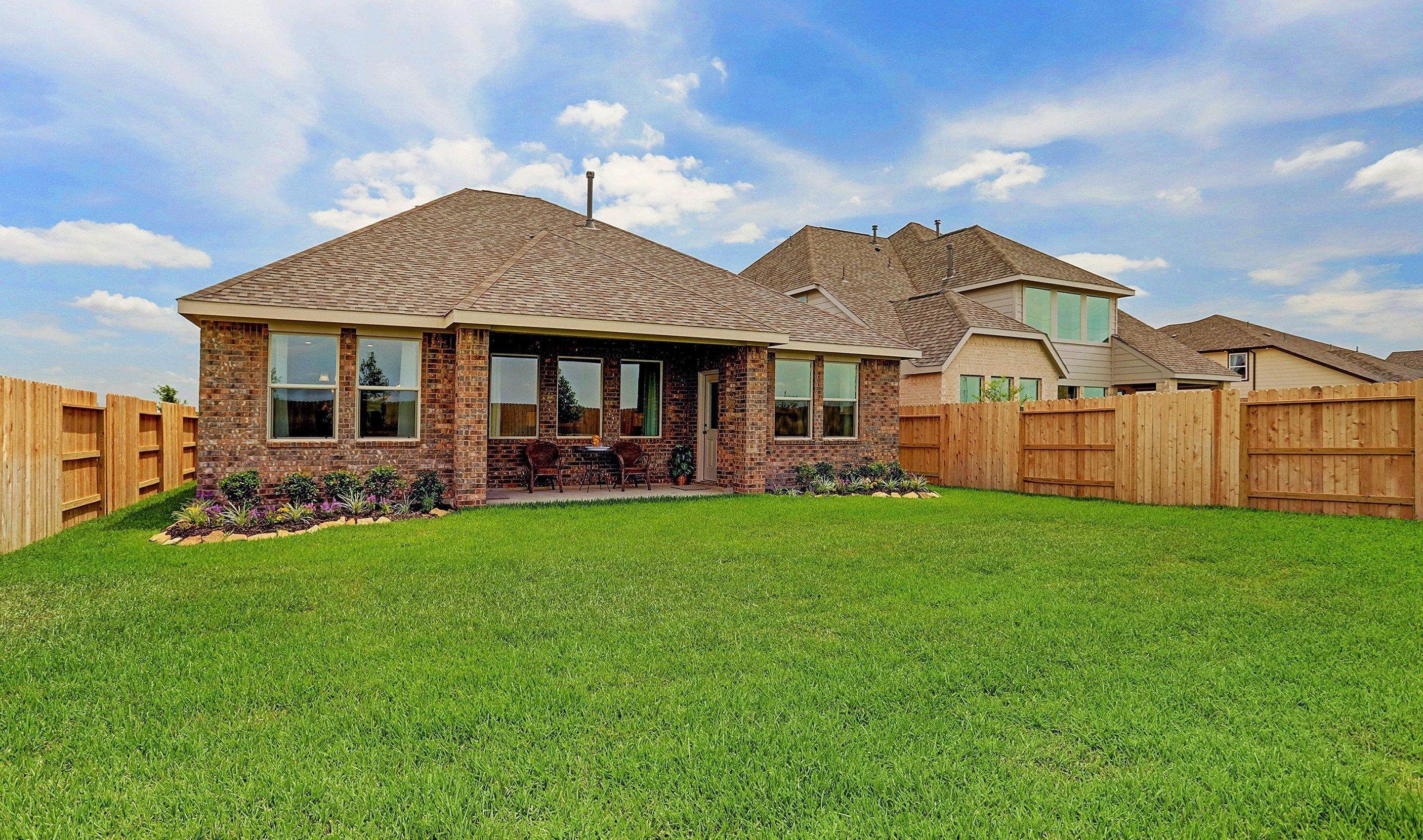 Little River Dr, Baytown, TX 77523