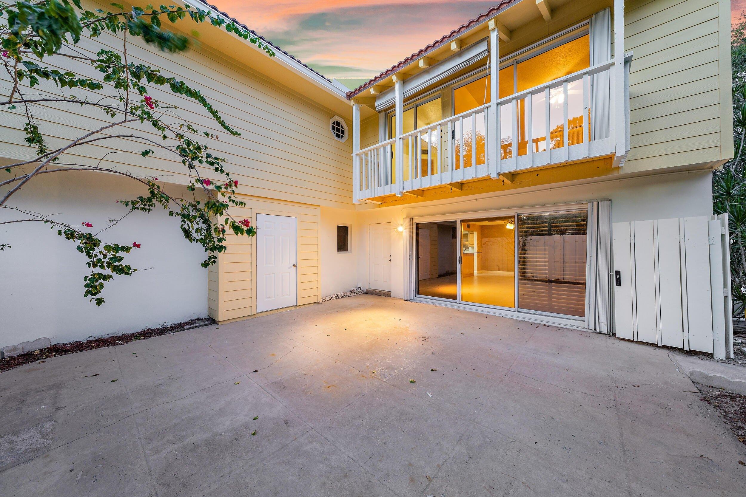 Seabreeze Cir, Jupiter, FL 33477