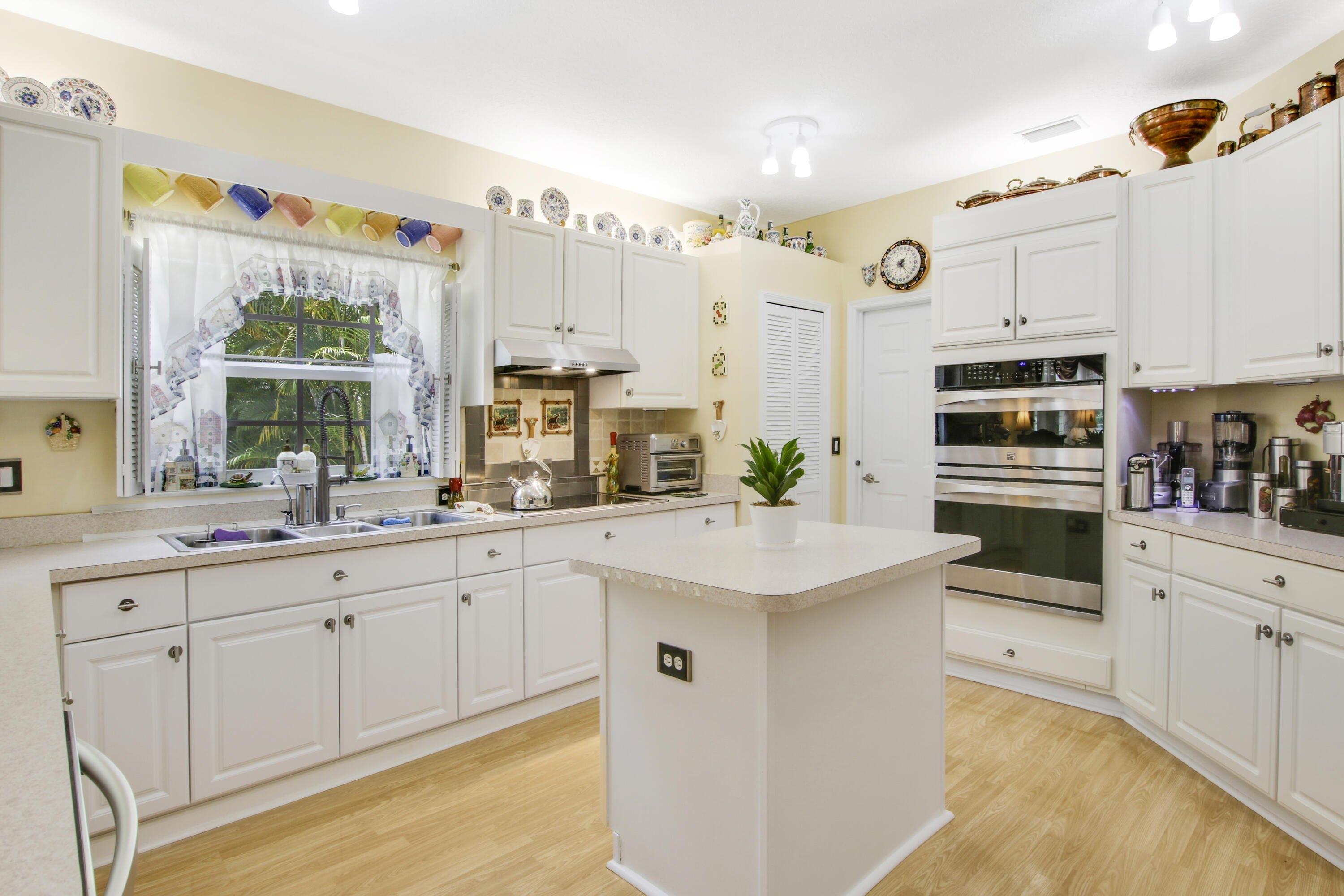 155th Pl N, Palm Beach Gardens, FL 33418