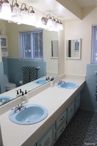 S Ann Arbor St, Saline, MI 48176